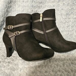 Elegant Black Ankle Boots